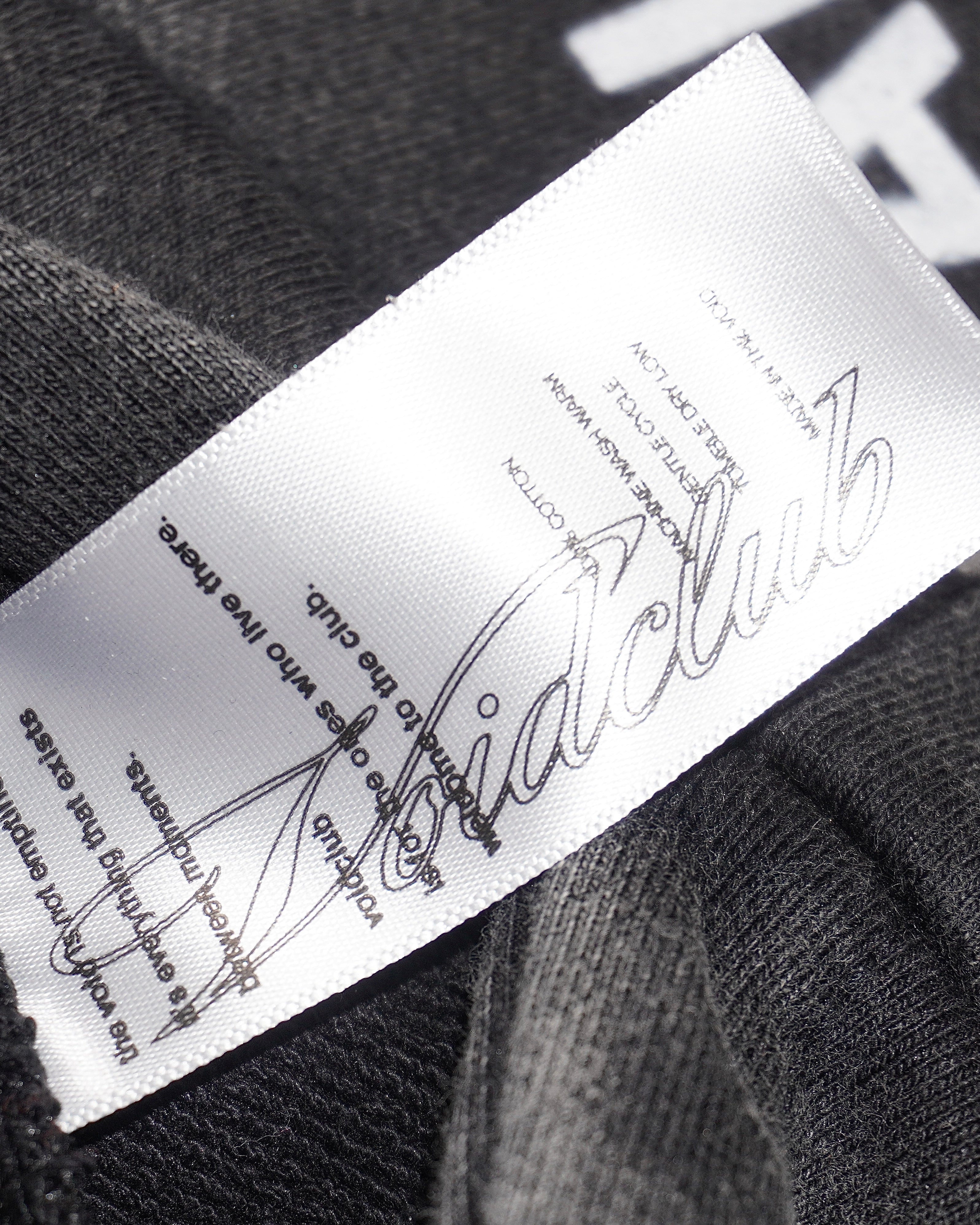 THE CAT ZIP HOODIE (PRE ORDER)